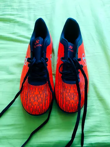Athletic shoe size 39