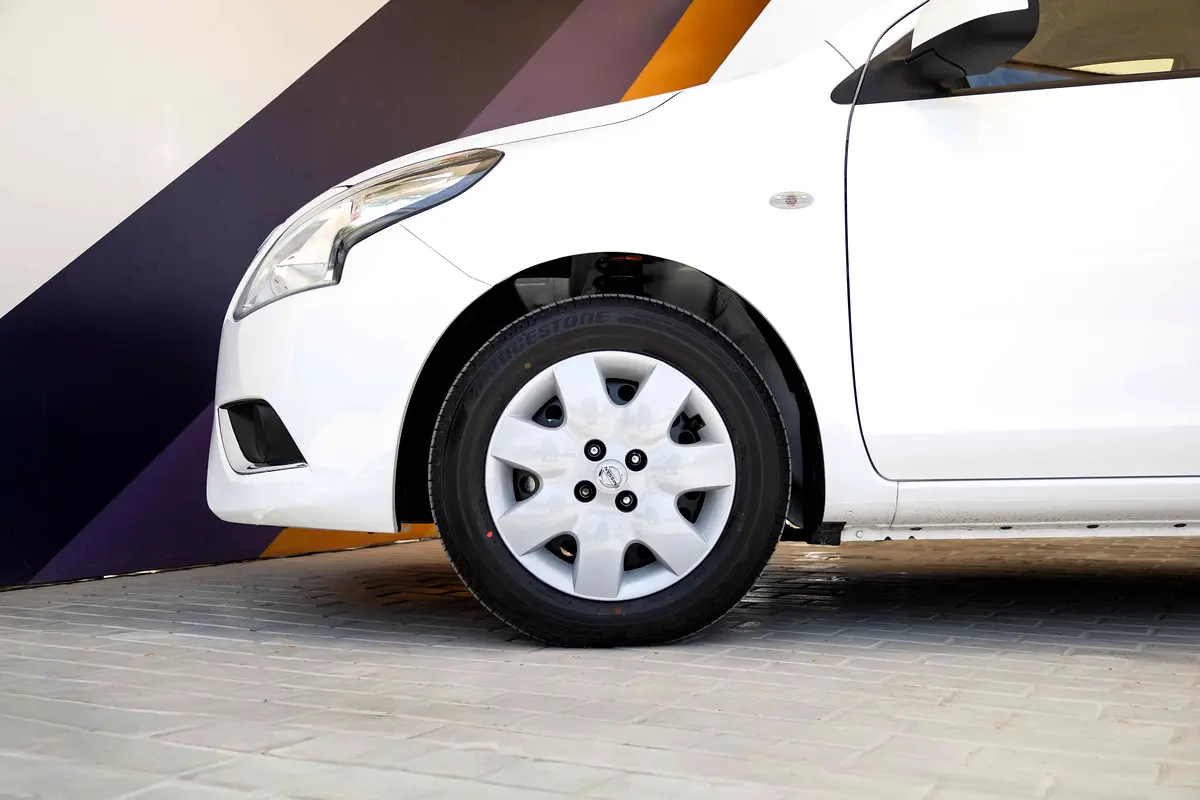Nissan Sunny 2025