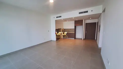 BRAND NEW | WATERFRONT LUXURY LIVING