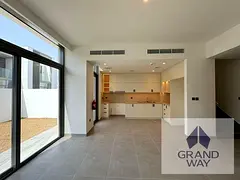 Single Row / Best Location / Near Pool and Park