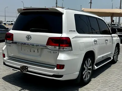 2019 Toyota LAND CRUISER 照片 4