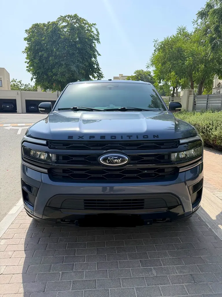 Ford Expedition 2022 — photo 1 of 17