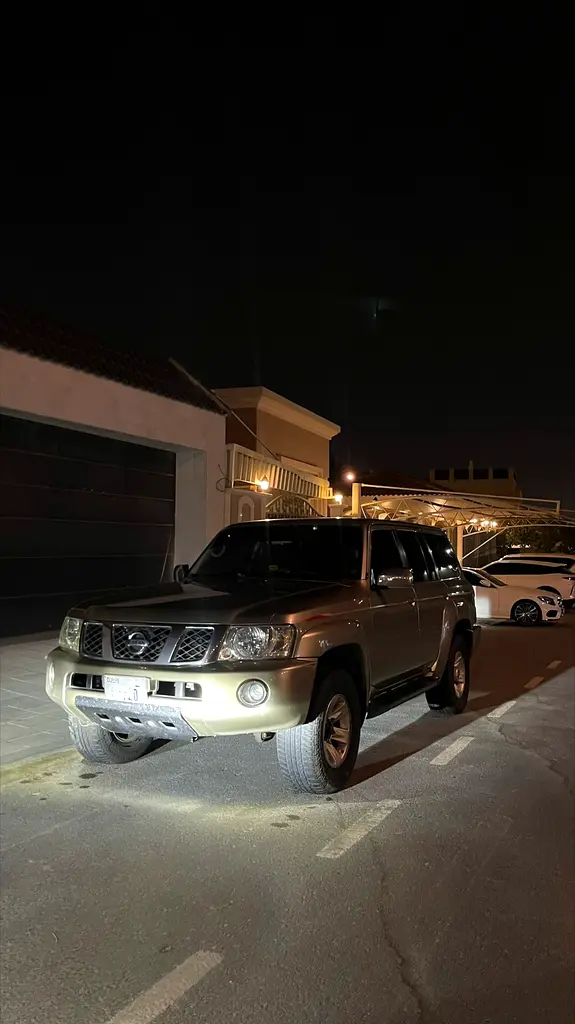 Nissan Patrol Safari 2006 — photo 1 of 4
