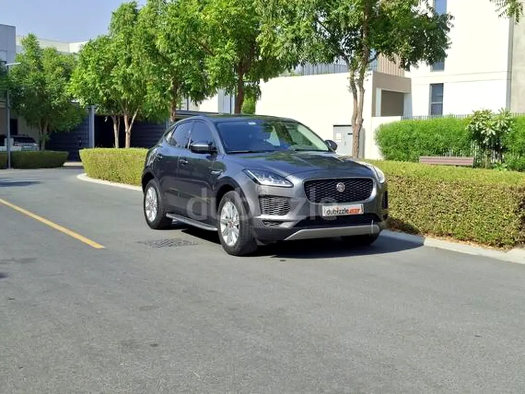 Jaguar E-Pace 2020 — photo 1 of 14