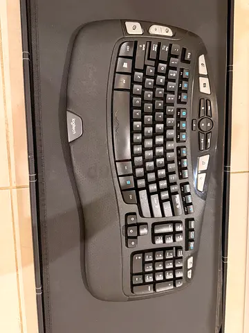 Logitech Comfort Wave Wireless Ergonomic Keyboard - Good Condition