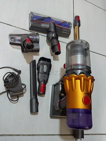 Vacuum cleaner DYSON V12