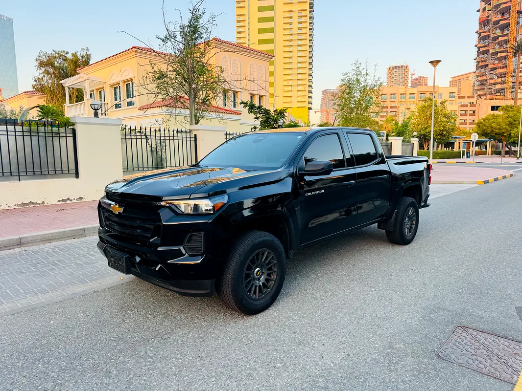 Chevrolet Colorado 2025 — photo 1 of 19