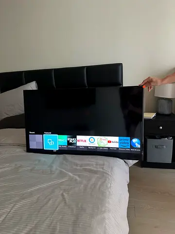 40’ Samsung TV
