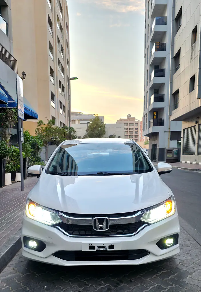 Honda City 2017 — photo 1 of 11
