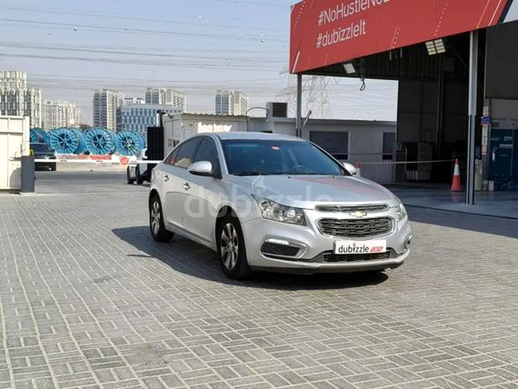Chevrolet Cruze 2017 — photo 1 of 15