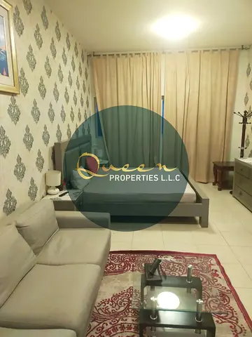 استوديو مفروش للإيجار الشهري في عجمان أبراج عجمان ون تاور شامل جميع الفواتير والإنترنت موقع مميز جاهز للسكن الإيجار 3200 درهم تأمين مسترد 500 درهم