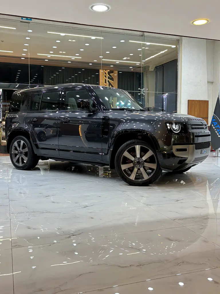 Land Rover Defender 2026