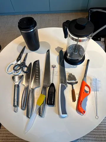 Mixed kitchen knife set and utensils - used, good condition