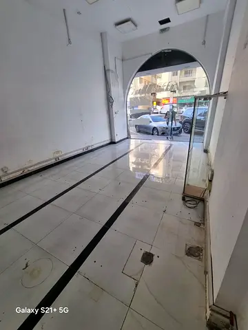 محل تجاري للإيجار في المجاز 2
