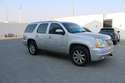 GMC Yukon Denali 2013 | GCC Specs | Full Option للجادين فقط الشراء من المالك مباشرة.    ( جي أم سي -