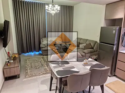 شقة ذكية مفروشة بالكامل | أجهزة مطبخ مدمجة | شرفة خاصة واسعة | نمط حياة عصري