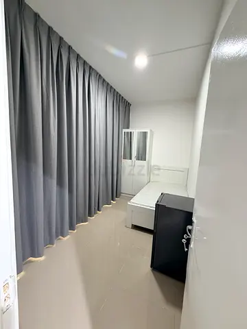 PARTITION FOR LADIES ONLY IN PRIME LOCATIONS