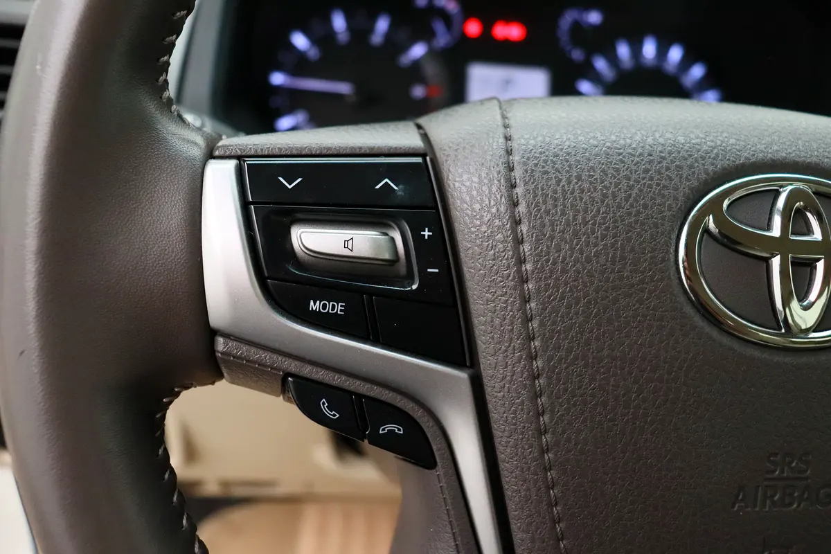 Toyota Prado 2023