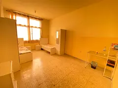 Fully furnished central ac room in a 2bhk flat available for executive bachelors near Bus stop