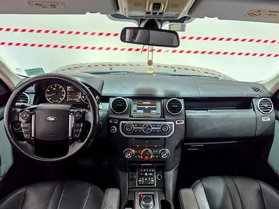 2015 LAND Rover LR4 — фото 9