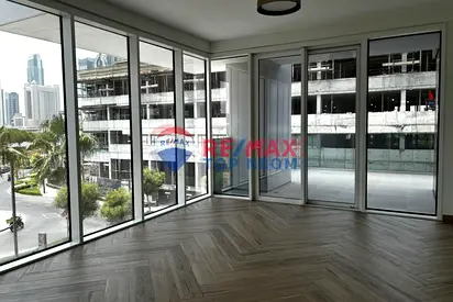 READY TO MOVE IN - NEAR METRO - PRIME LOCATION