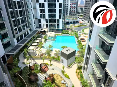 Luxury studio equipped kitchen pool view