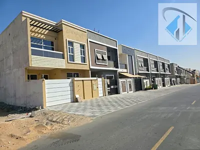 Stunning townhouse for sale now, master bedrooms with built-in wardrobes, negotiable price, in a pr