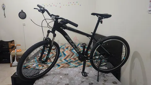 Fuji mountain bike (NEVADA)
