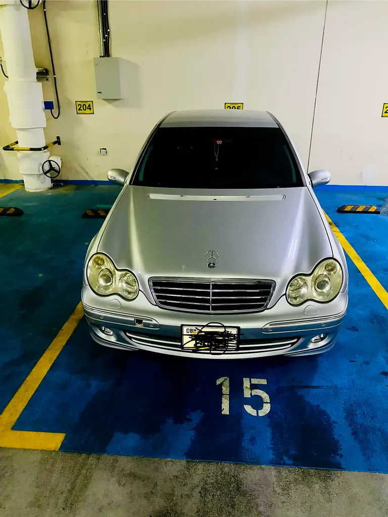Mercedes-Benz C-Class 2007 — photo 1 of 5