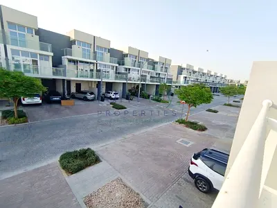 Spacious Layout | 3BR Townhouse | Ready to Move
