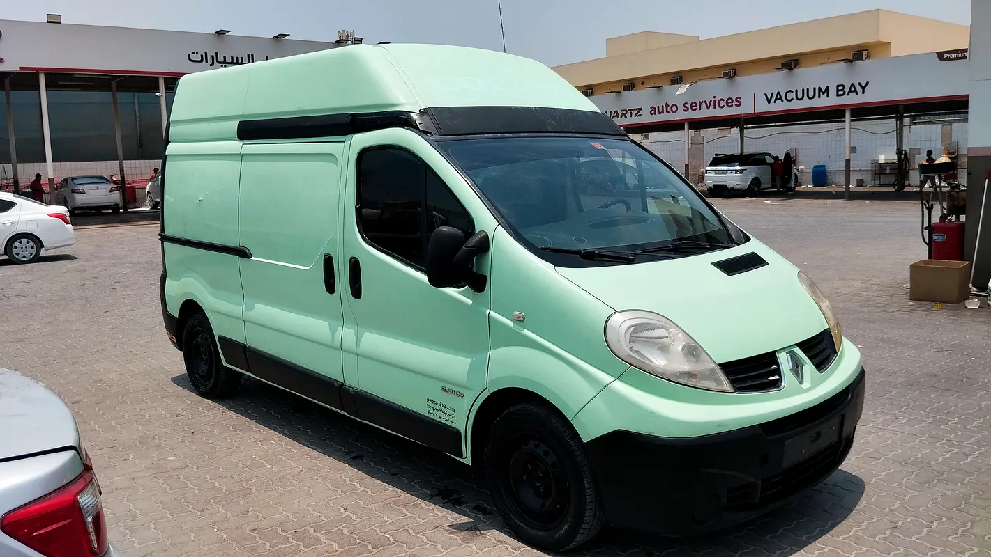 Renault Trafic 2015 — photo 1 of 11