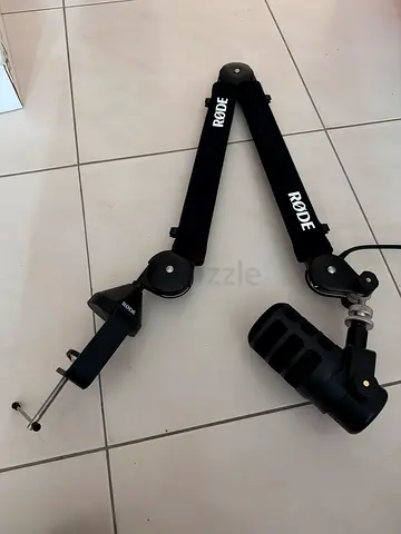 Rode PSA1+ Professional Studio Arm with Rode PodMic USB box - used