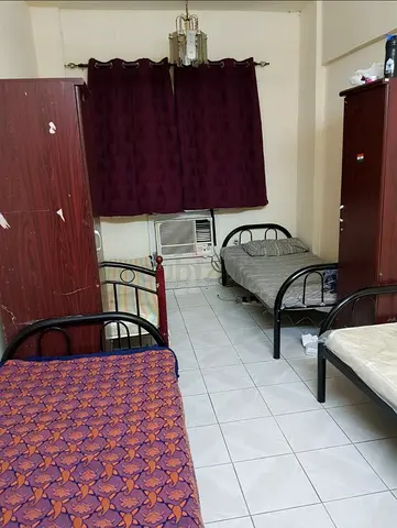 Bed space available in Karama near ADCB metro station for indian