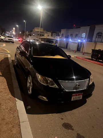 Lexus LS 460 2009 American Specs - Pristine Condition