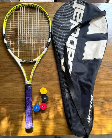 Babolat Tennis Racket with Cover  4 Grips (Hardly used)
