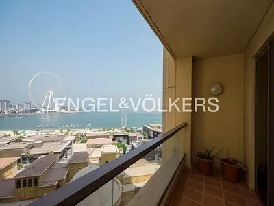Sea View I Unfurnished I Vacant