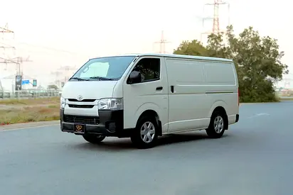 Hiace Standard Roof | Delivery Van | GCC Specs | Ref#T27785
