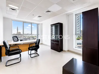 Fitted | partitioned | Ready to move in