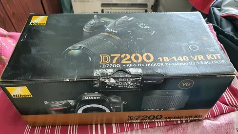 Nikon D7200 DSLR Camera with 18-140mm VR Lens Kit
