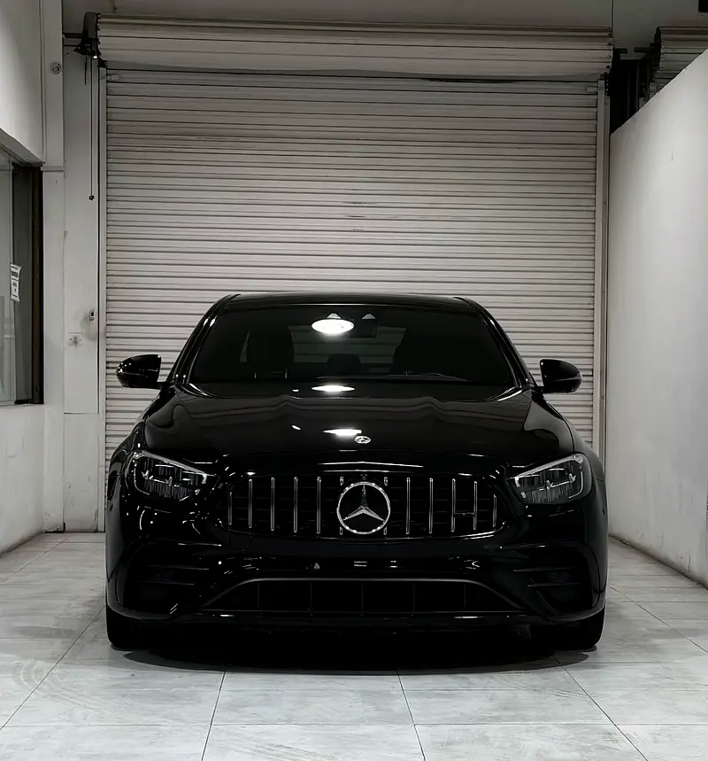 Mercedes-Benz E-Class 2022 — photo 1 of 12