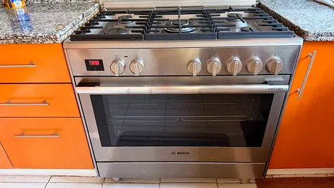 Bosch series 8 top gas/electric oven cooker 90x60cm