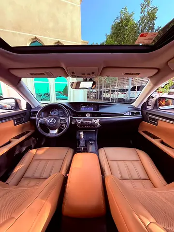 صورة 8 لـ 2016 Lexus ES-SERIES