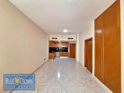 Chiller Ac free With All Amenities Prime location