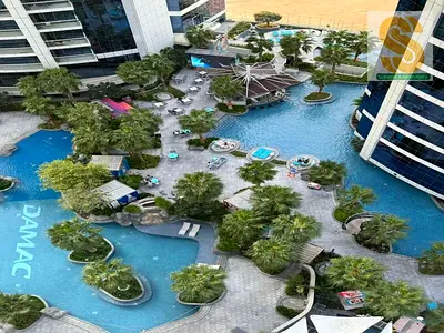 Pool and Burj Khalifa view I Luxury Living