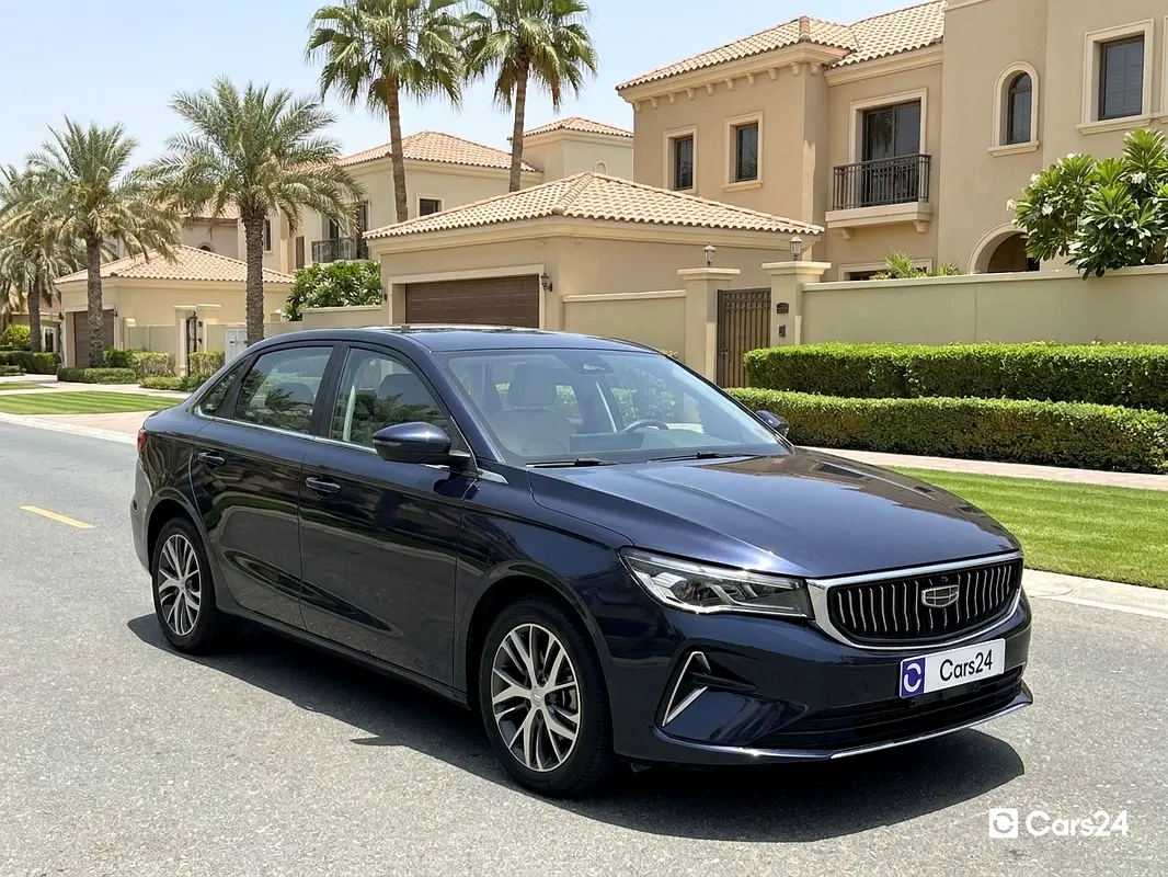 Geely Emgrand 2025 — photo 1 of 13
