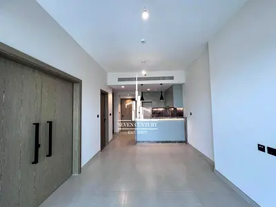 Full Golf View | Bright and Modern | High Floor