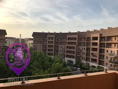 Large Balcony-2brms+LaundryRM-Spacious