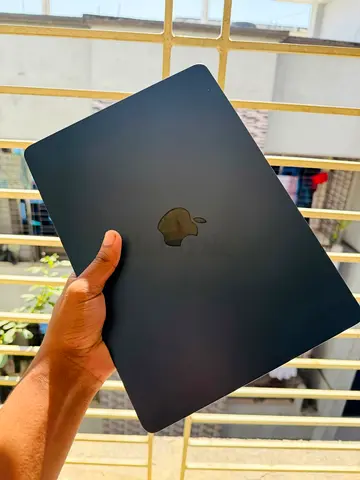 MacBook Air M3 16GB 256GB