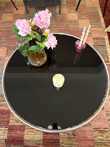 Round black glass coffee table with chrome rim - good condition,minotti