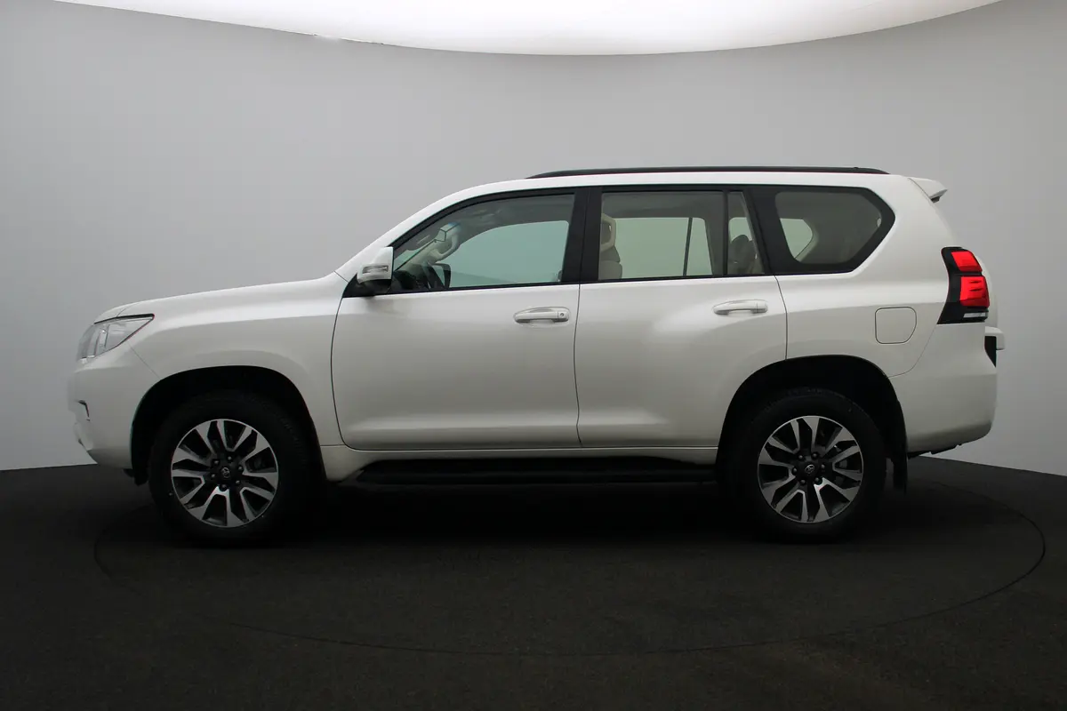 Toyota Prado 2023